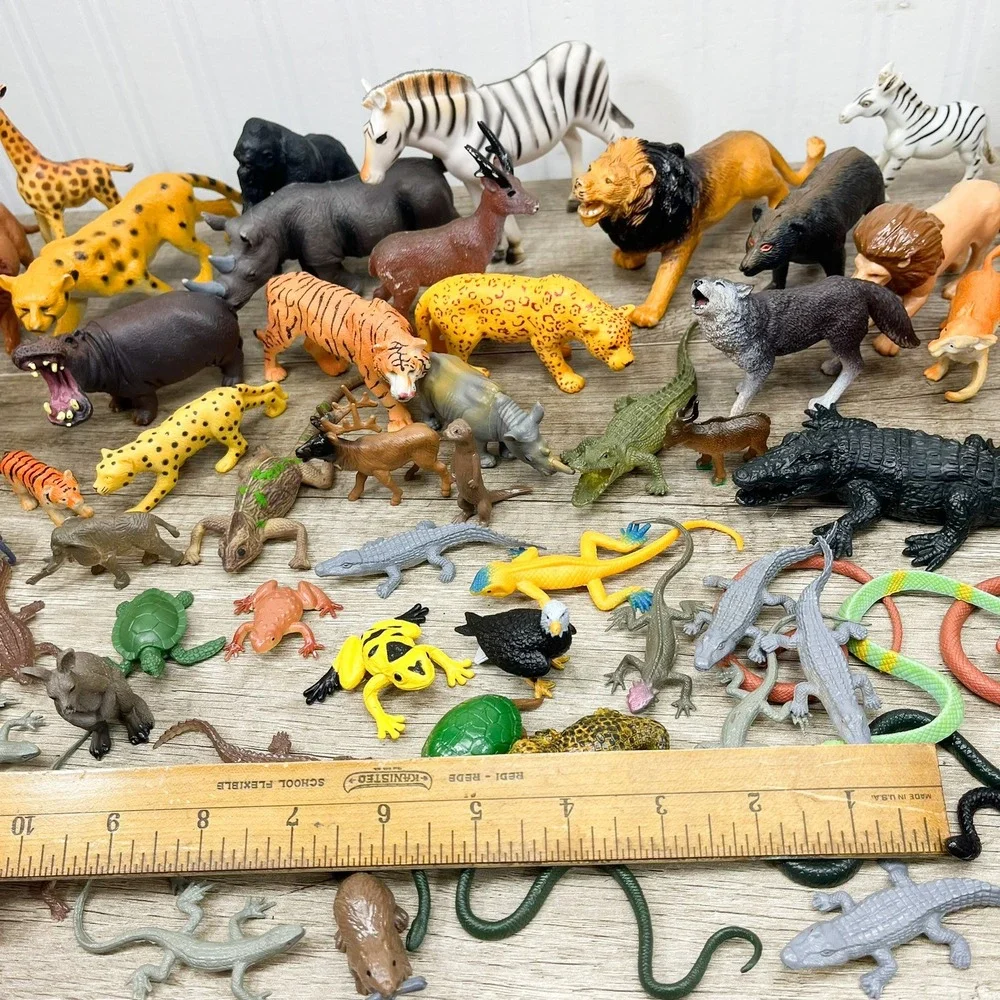 Huge Lot Assorted Plastic Animal Figurines Safari Zoo Reptiles Snakes